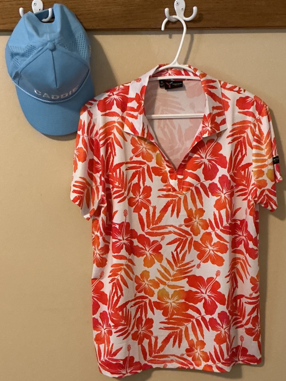 Yatta Golf Tropical Polo XL + Sleeman Clear 2.0 Golf Hat Bundle